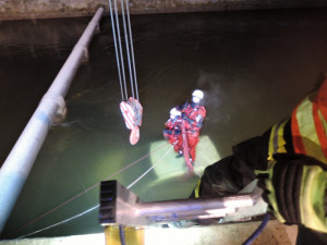 Panda sjela do náhonu Jizery, její řidič v nemocnici zemřel