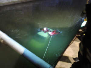 Panda sjela do náhonu Jizery, její řidič v nemocnici zemřel