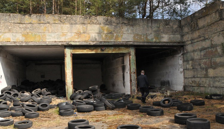 Liberecký kraj nechá zbourat ruinu kulturního domu v Ralsku