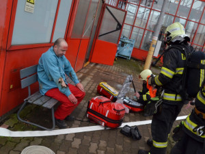 Vozovnu dopravního podniku zachvátil požár, naštěstí ale jen cvičně