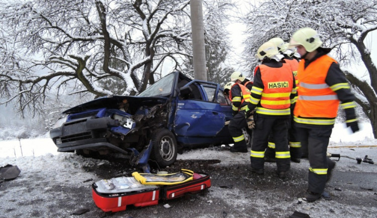 Nehoda u Kozákova.