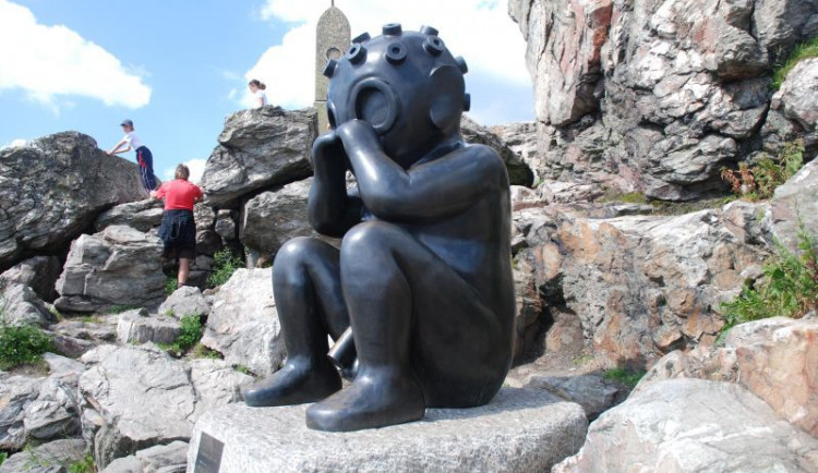 Jaroslava Rónu, autora Marťana na Ještědu, představí nová výstava v galerii