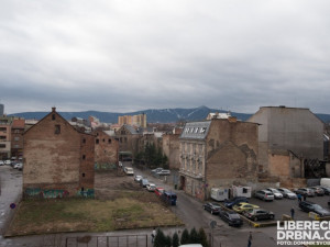 Obří monoblok na Papírovém náměstí nejspíš nevyroste. Město jedná se španělským developerem o změně projektu