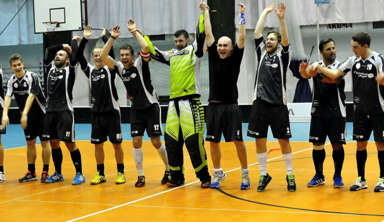 Panthers válec doma srovnal čtvrtfinálovou sérii na 1:1