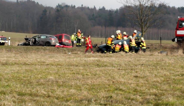 Další tragická nehoda. Při dopravní nehodě u Rynoltic zemřel člověk