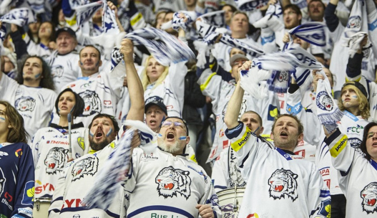 Předprodej na semifinále startuje dnes.