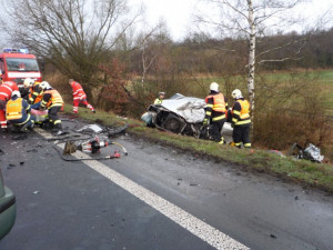 Vážná nehoda uzavřela silnici z České Lípy do Mimoně
