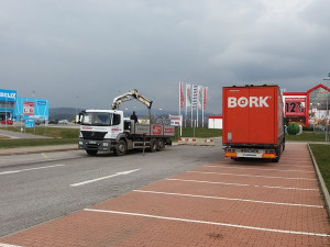 Bauhaus omezil vjezd do obchodního domu Kika