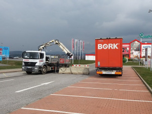 Bauhaus omezil vjezd do obchodního domu Kika