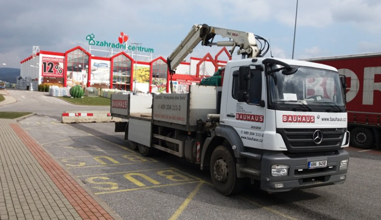 Bauhaus omezil vjezd do obchodního domu Kika