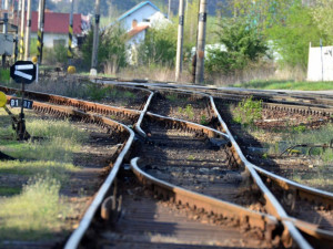 Oprava tunelu omezí železniční dopravu na trati Frýdlant - Černousy