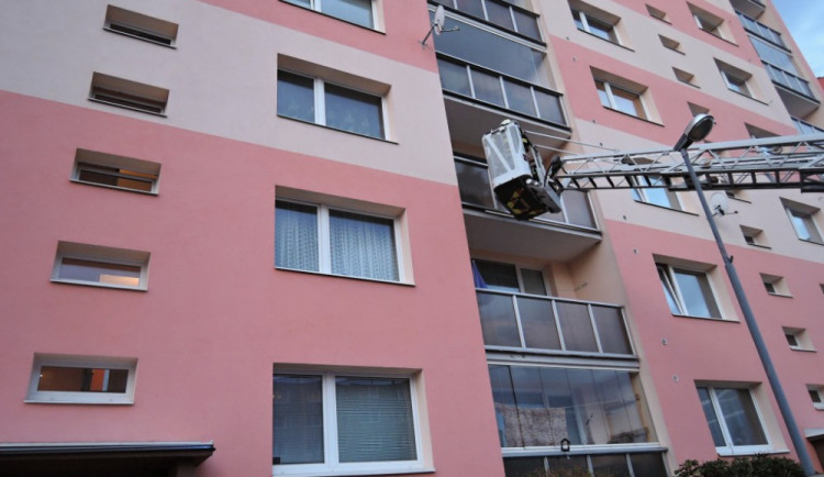 Rušnou službu zažili ze čtvrtka na pátek hasiči