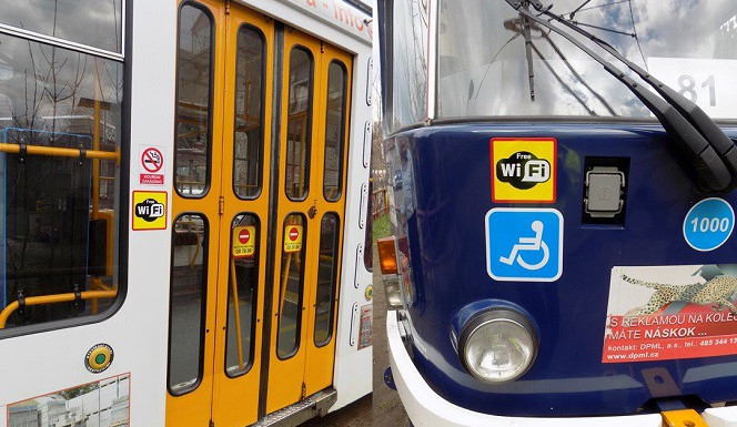 Dopravní podnik testuje pokrytí internetem v tramvajích na lince číslo 11