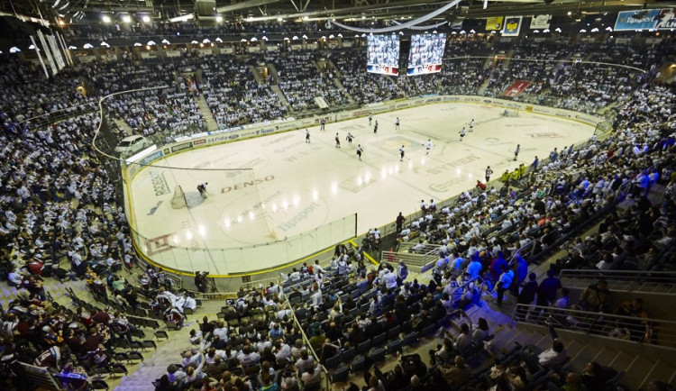 Mrzí to, ale nebylo na pět minut, řekl Vampola k faulu na Pecha