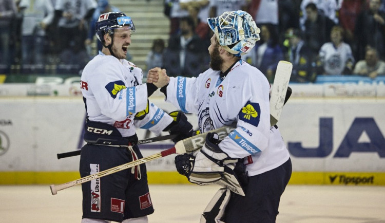 Radost Dernera s Lašákem