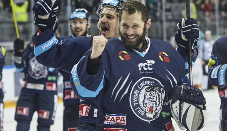 Tygři mají první titul. Foto z šestého finále