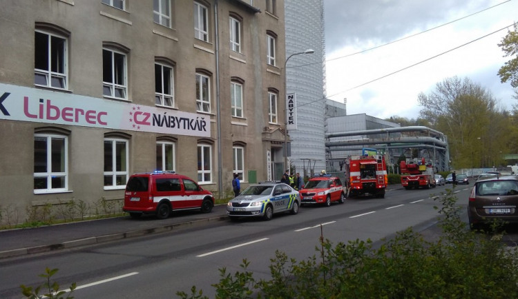 Kvůli požáru prodejny bylo v Liberci evakuováno 250 studentů