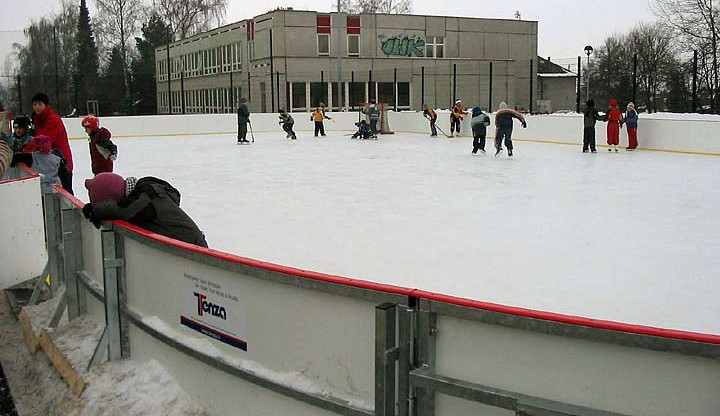 Semily chtějí získat použité mobilní kluziště z Turnova