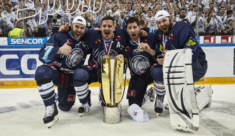 Tygři vydraží 33 mistrovských dresů, aukce se může zúčastnit každý