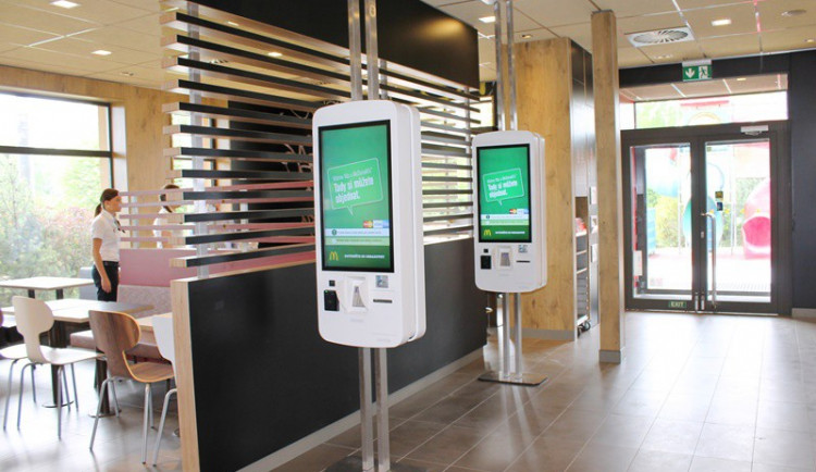 Více slaniny nebo více hranolek jedním dotykem