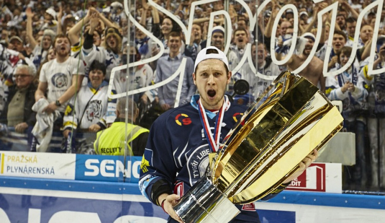 V dresu Vos se v hokejbalové lize představí Tygr Michal Bulíř a Martin Bartek