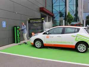 Liberec má dobíjecí stanici pro elektromobily.  Najdete ji v iQLandii a je dostupná všem