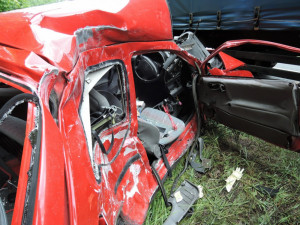 Silnici z Mníšku na Liberec uzavřela smrtelná nehoda