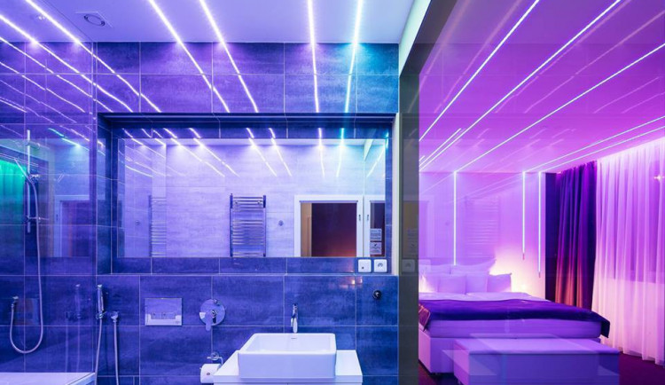 Pokoj 101- linie světla / Ivo Prokel /Czech Deco Team