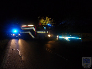 Zfetovaný Polák ujížděl hrádeckým policistům. Honičku zastavil až náraz do policejního auta