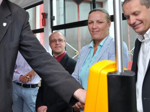 V tramvaji do Jablonce bude možné platit bezkontaktní kartou