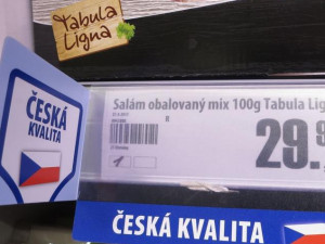 Další potraviny označené zavádějící značkou "Česká kvalita" v Penny Marketu. Po jogurtech inspekce odhalila salámy