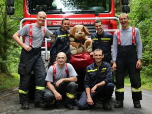 FOTO: Turnovští hasiči připravili pro kolegu neobvyklé rozloučení