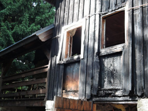 V Janově hořela chalupa