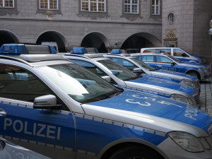 Němečtí policisté žádají české řidiče o pomoc. Neviděli jste noční honičku na dálnici A4?