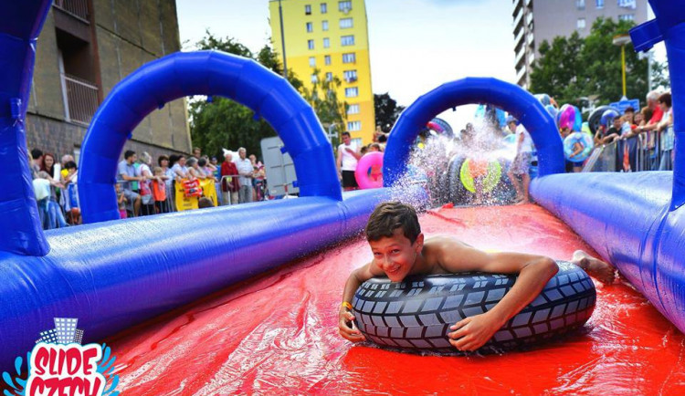 Vodní šílenství v centru Liberce. Pražskou ulicí povede skluzavka