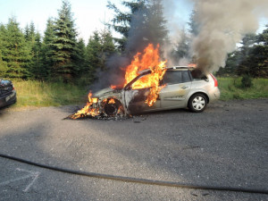 Požár osobního auta v Jizerkách způsobila technická závada