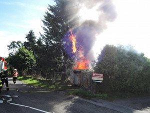 Požár kontejneru v Semilech.