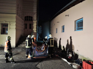 Na zimním stadionu v Jablonci unikl v pátek večer čpavek