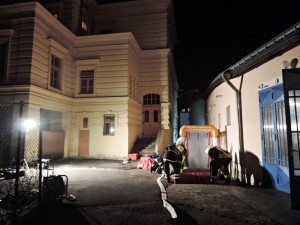 Na zimním stadionu v Jablonci unikl v pátek večer čpavek