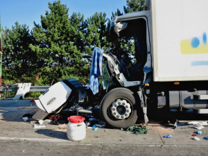 Snižovat počet mrtvých v důsledku nehod nákladních vozidel se nedaří
