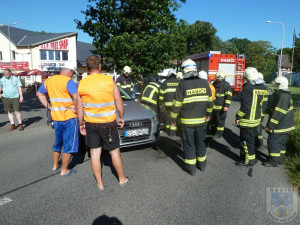 Silnici na Žitavu zablokovala nehoda dvou aut, jeden zraněný