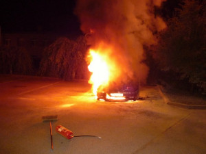 Požár auta v Turnově