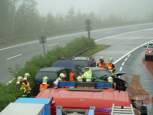 Frekventovanou silnici u Bílého Kostela zablokovala nehoda dvou aut