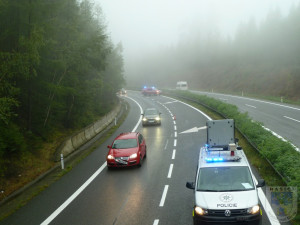 Frekventovanou silnici u Bílého Kostela zablokovala nehoda dvou aut