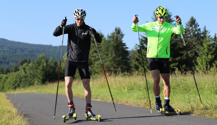 Šrail a Smutná ovládli na kolečkových lyžích výjezd na Ještěd
