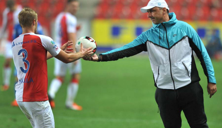 Půjde k rivalovi do Sparty? Trpišovský opouštět Slovan nechce.