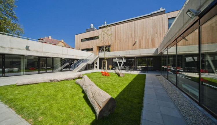 Ilustrační foto; kavárna 101010