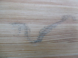 Nové lavice v Jablonecké ulici vydržely bez poškození jen dva dny