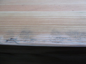 Nové lavice v Jablonecké ulici vydržely bez poškození jen dva dny