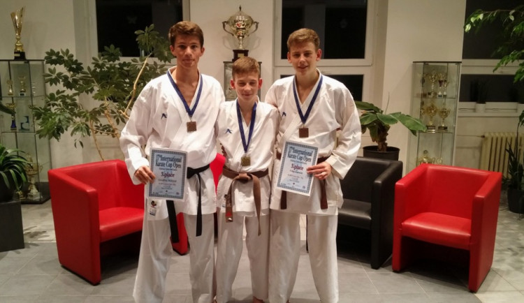 Podzimní část sezóny zahájil SK Karate – Shotokan Liberec úspěchy na mezinárodním poli